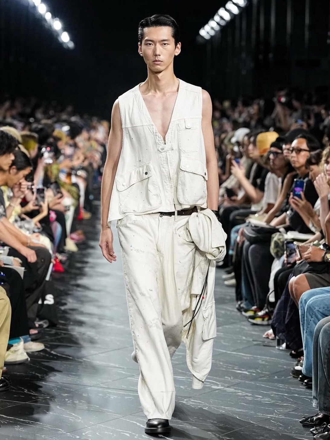 DAN<span>/ MONOLITH</span>