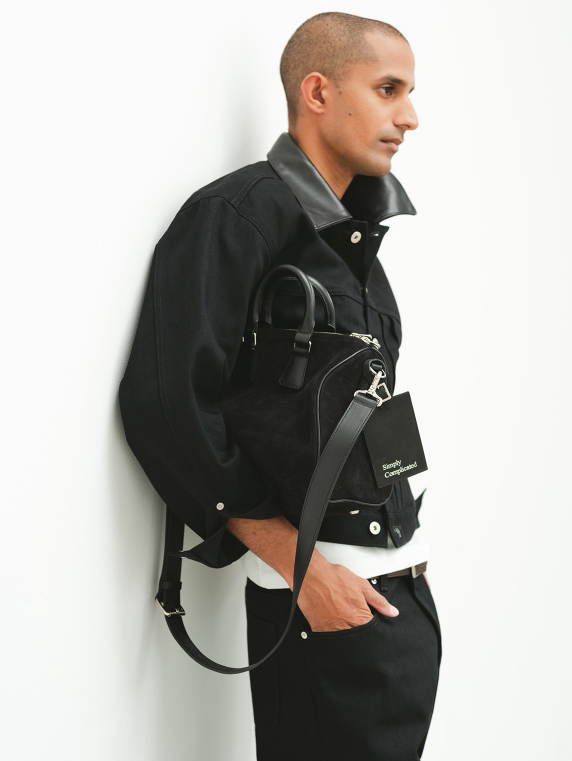 Lisas<span>/ MONOLITH</span>