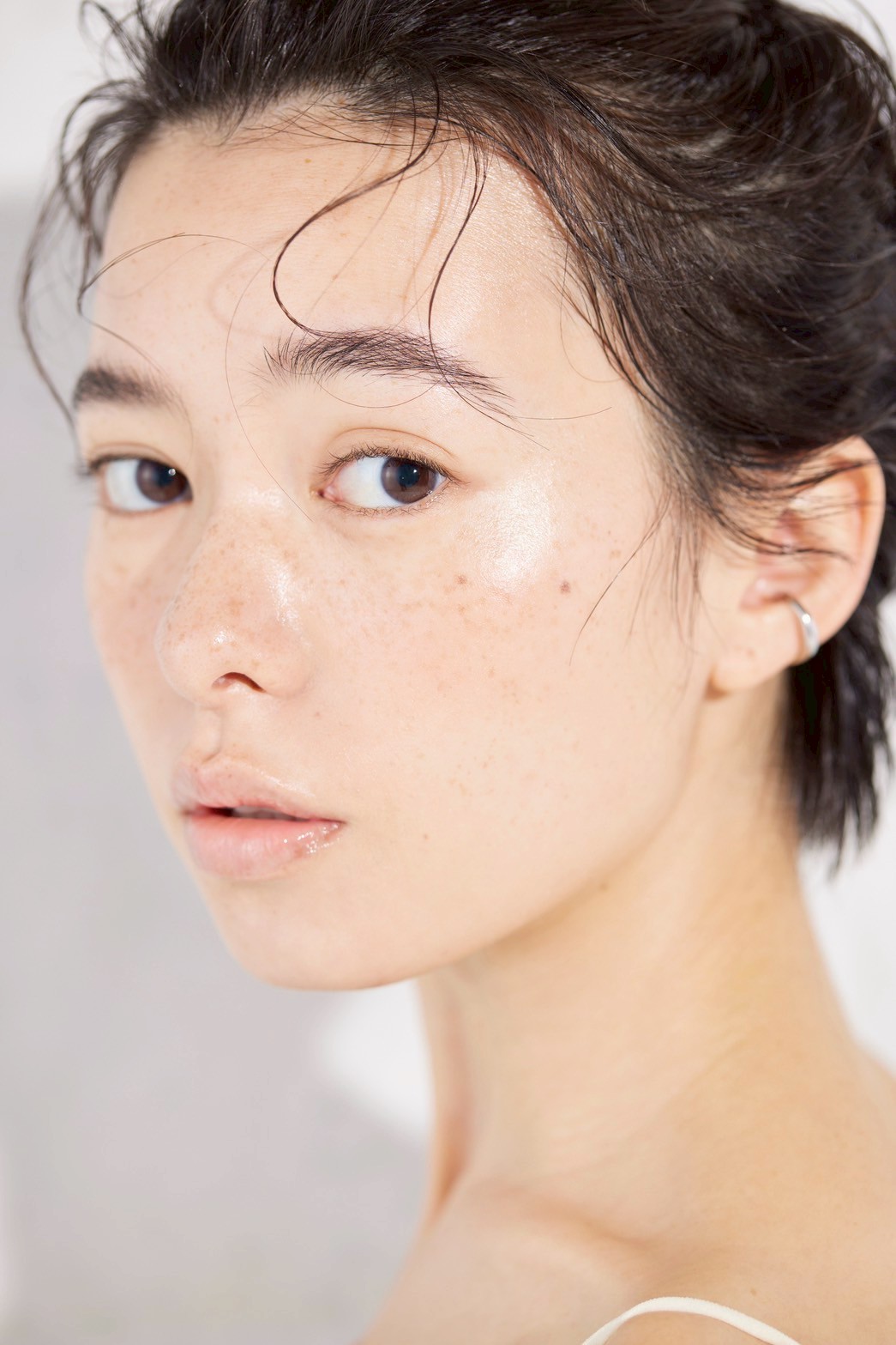 藤通マナ