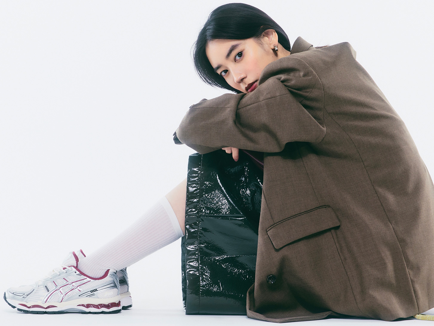 晶<span>/ MONOLITH</span>